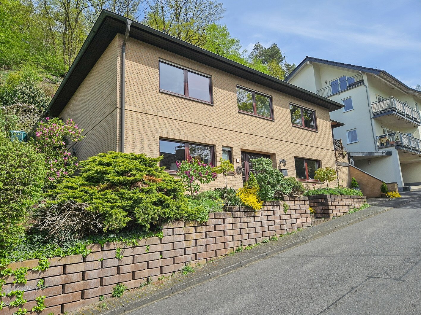 Einfamilienhaus zum Kauf 298.000 € 5 Zimmer 150 m²<br/>Wohnfläche 721 m²<br/>Grundstück Neustadt Neustadt 53577