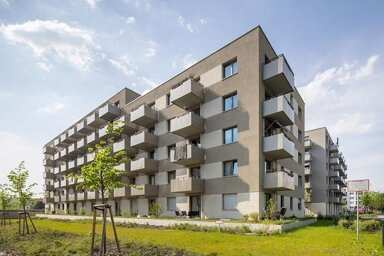 Wohnung zur Miete 760 € 1 Zimmer 40,2 m² 5. Geschoss frei ab sofort Lion-Feuchtwanger-Straße 19A Hellersdorf Berlin 12619