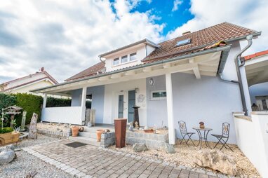 Einfamilienhaus zum Kauf 6 Zimmer 220 m² 807 m² Grundstück Planungsbezirk 118 Straubing 94315