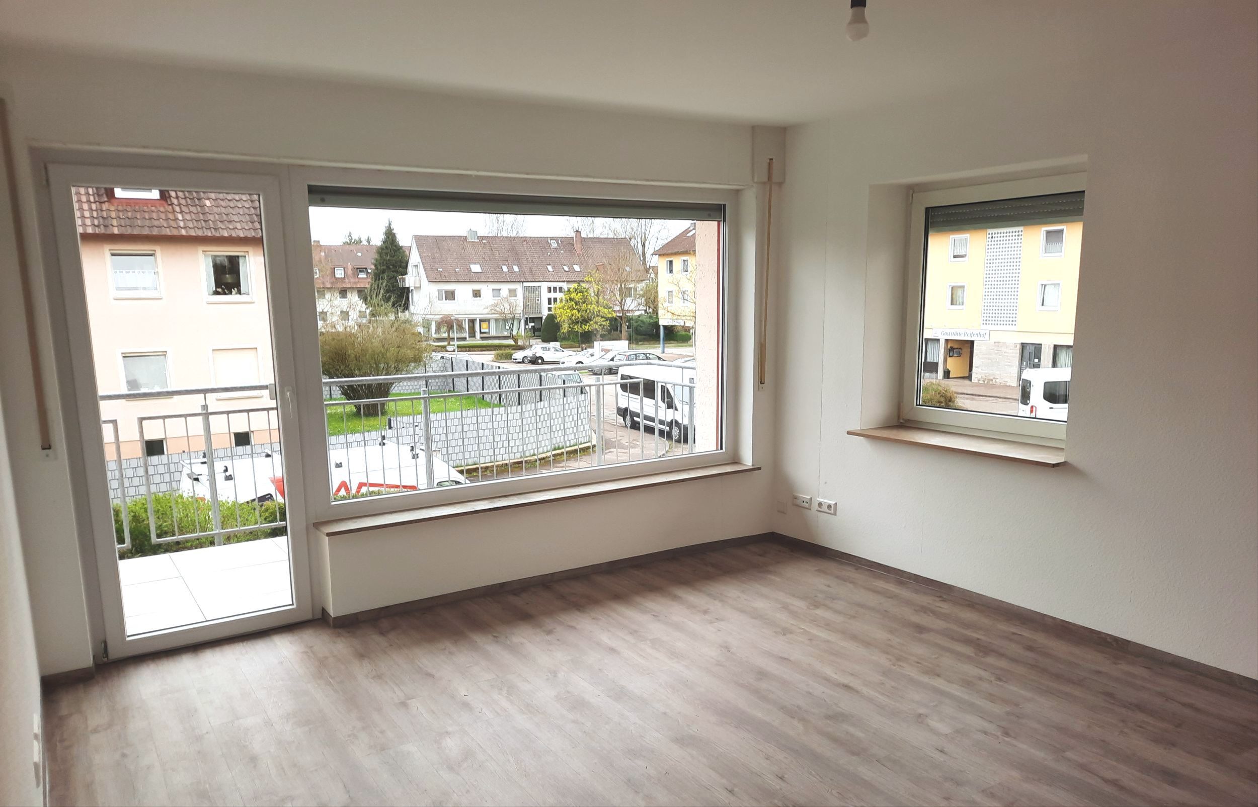 Wohnung zum Kauf 315.000 € 4 Zimmer 84,5 m²<br/>Wohnfläche 1.<br/>Geschoss ab sofort<br/>Verfügbarkeit Rollhof / Reifenhof Schwäbisch Hall 74523