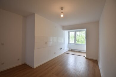 Wohnung zur Miete 430 € 2 Zimmer 44,9 m² 4. Geschoss frei ab sofort Mülheimer Straße 18 Frohnhausen Essen 45145