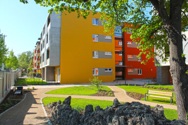 Wohnung zur Miete 515,95 € 2 Zimmer 60,7 m² Erdgeschoss Berliner Straße 13 a Clara-Zetkin-Straße / Friedrich-Engels-Straße Gera 07545
