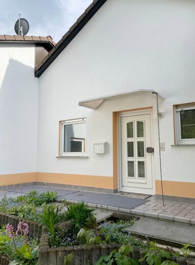 Doppelhaushälfte zum Kauf 249.000 € 5 Zimmer 142 m² 370 m² Grundstück Beikheim Schneckenlohe OT Beikheim 96277