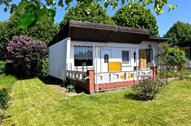 Bungalow zum Kauf 49.000 € 2 Zimmer 26 m² 246 m² Grundstück frei ab sofort Gustow Gustow 18574