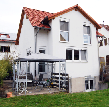 Einfamilienhaus zum Kauf Provisionsfrei 695.000 € 5,5 Zimmer 150 m² 596 m² Grundstück Gartenstr.  3 Jöhlingen Walzbachtal 75045