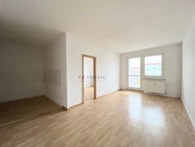 Wohnung zur Miete 275 € 3 Zimmer 55 m² 3. Geschoss Marie-Tilch-Straße 15 Hutholz 645 Chemnitz 09123
