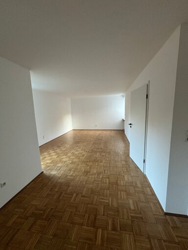 Reihenendhaus zur Miete 1.200 € 4 Zimmer 130 m² 342 m² Grundstück frei ab sofort Planungsbezirk 107 Straubing 94315