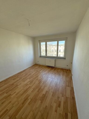 Wohnung zur Miete 270 € 2 Zimmer 45 m² 3. Geschoss Fichtestraße 12 Fichtestraße / Ambrosiusplatz Magdeburg 39112