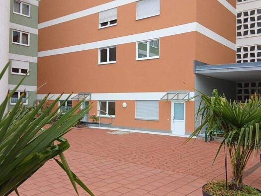 Wohnung zum Kauf 139.900 € 1 Zimmer 44,3 m² Deggendorf 94469