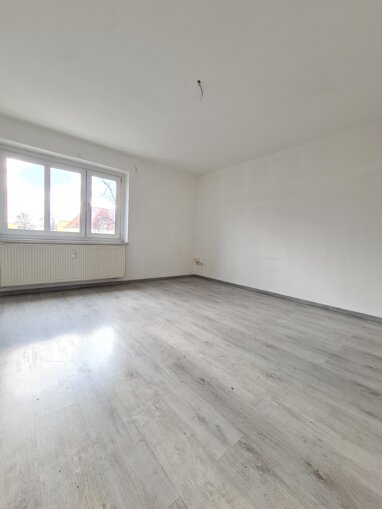 Wohnung zur Miete 367,08 € 2 Zimmer 64,4 m² 2. Geschoss Große Diesdorfer Str. 68 Pestalozzistraße Magdeburg 39110