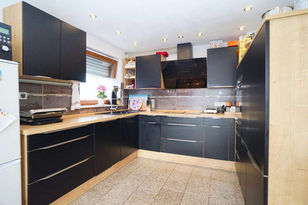 Immobilie in Bietigheim - Ein- Zwei oder Dreifamilienhaus - Großes Haus mit unterschiedlichen Möglichkeiten in Bietigheim - Bild 4