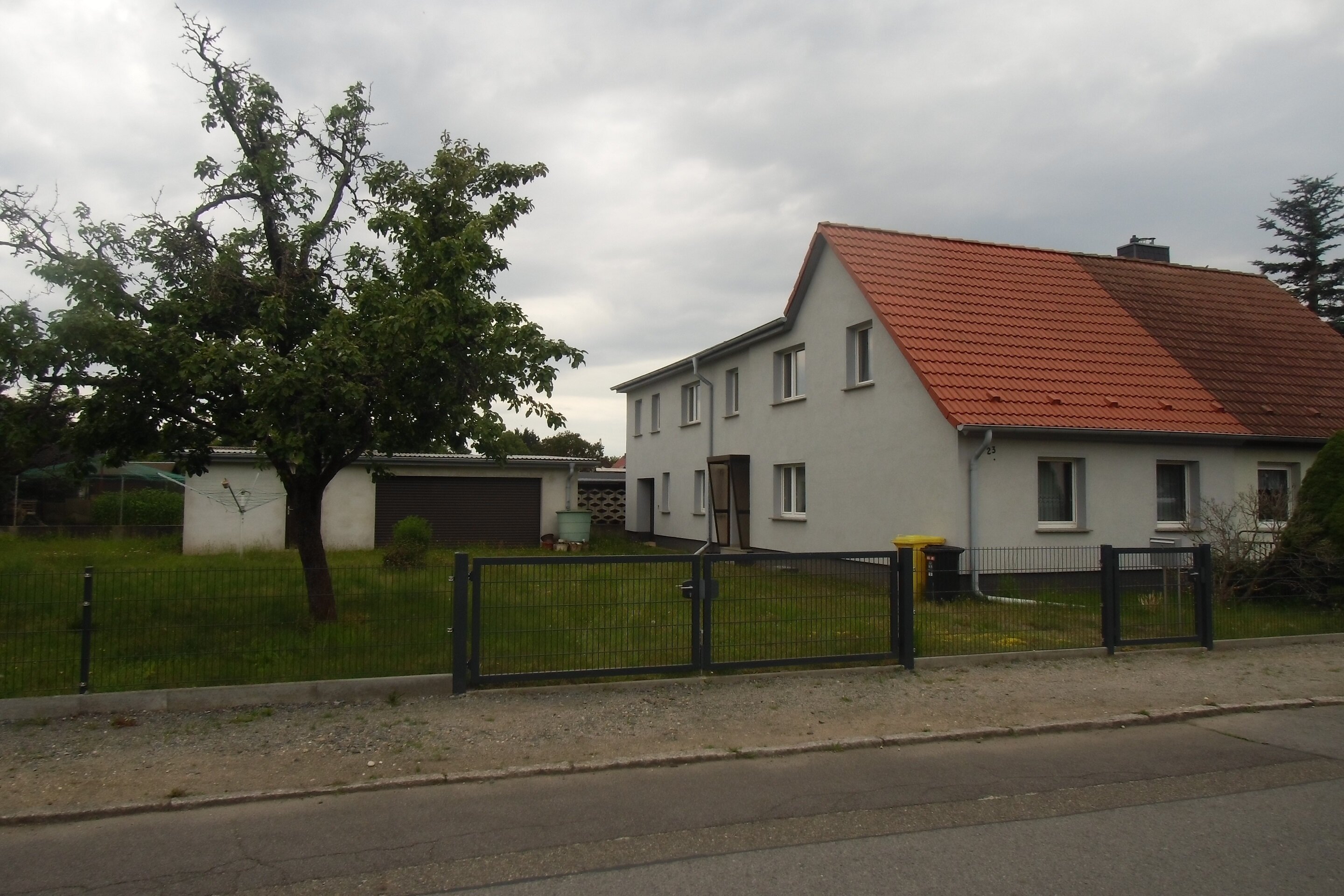 Doppelhaushälfte zum Kauf 149.500 € 5 Zimmer 137 m²<br/>Wohnfläche 763 m²<br/>Grundstück Ab sofort<br/>Verfügbarkeit Turmstraße Lauta Lauta 02991