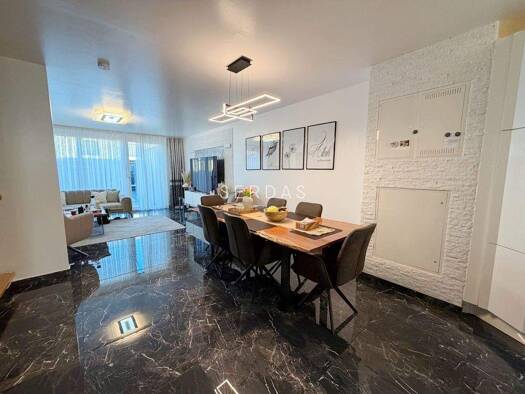 Reihenmittelhaus zum Kauf 550.000 € 5,5 Zimmer 145 m² 240 m² Grundstück Süßen 73079